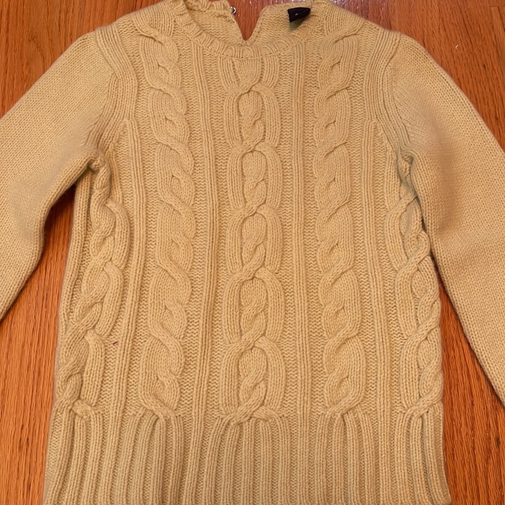 NWOT Gap Light Green Yellow Knit Cozy and Warm Sweater - Good for Fall, Winter